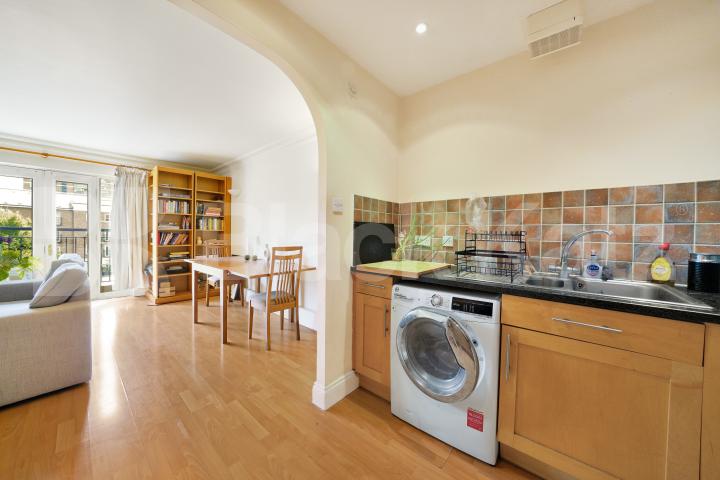 Boasting size, quality & location Bentham House.Falmouth Road, Borough/London Bridge